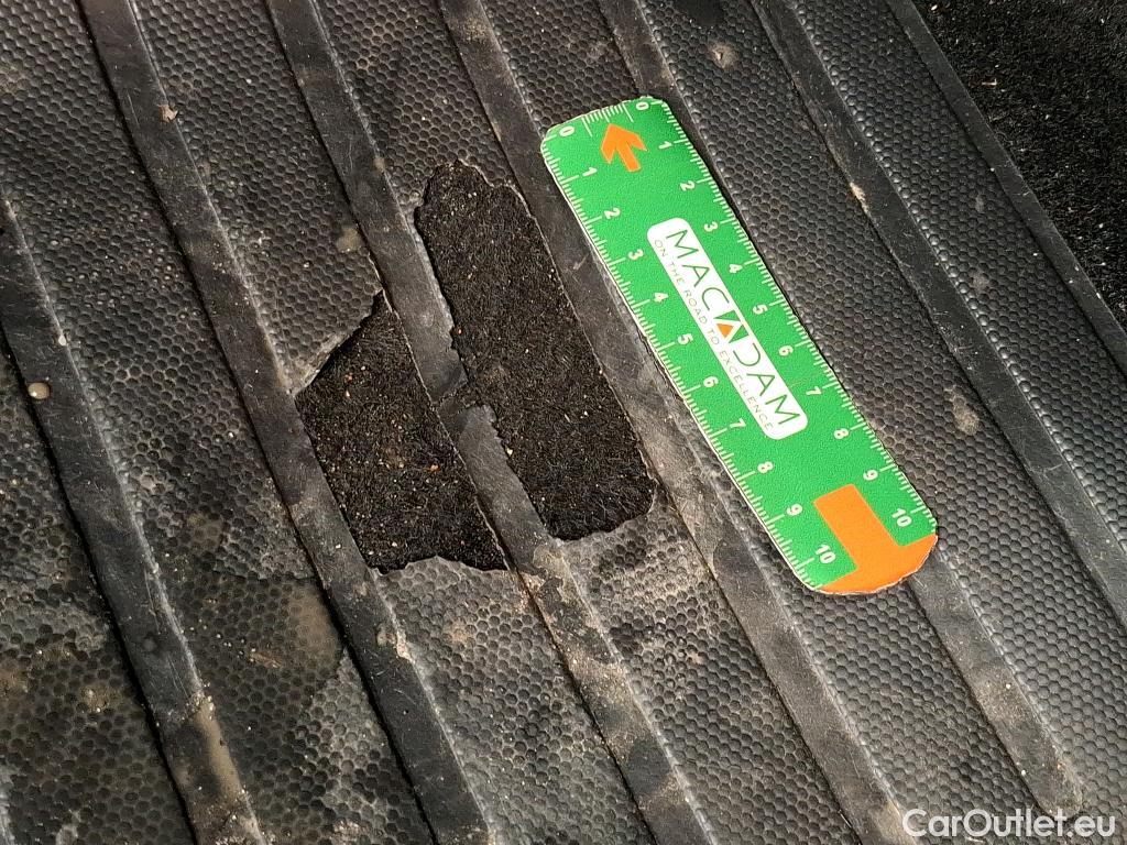  Citroen  C4 CITROEN  X / 2022 / 4P / Berline PureTech 130 S&S EAT8 Feel Pack #3