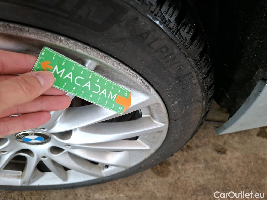  Bmw  Serie 1 BMW Série 1 / 2019 / 5P / Berline 1.5 118I DKG7 Luxury #20