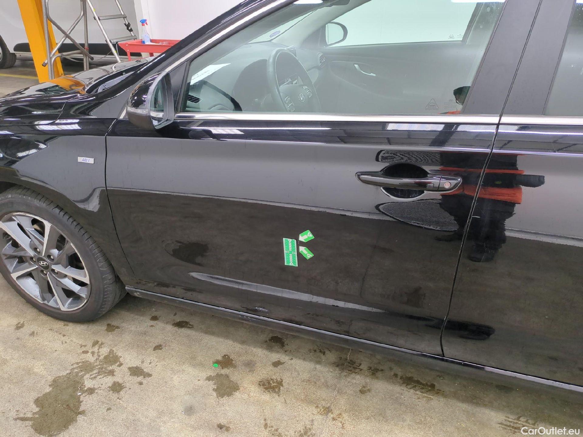  Hyundai  i30 HYUNDAI  Sport Wagon / 2020 / 5P / Break 1.0 T-GDI 120 DCT-7 MHEV CREATIVE SW #14