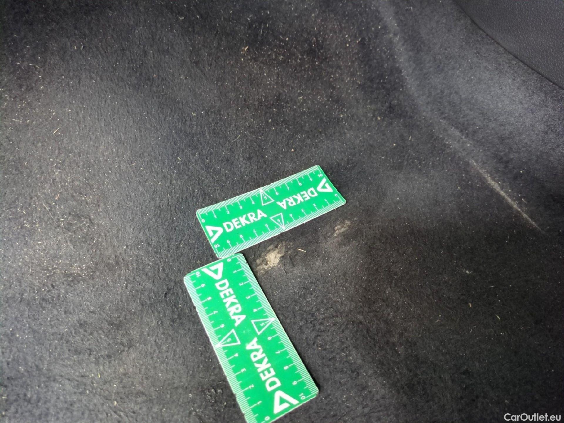  Hyundai  i30 HYUNDAI  Sport Wagon / 2020 / 5P / Break 1.0 T-GDI 120 DCT-7 MHEV CREATIVE SW #3