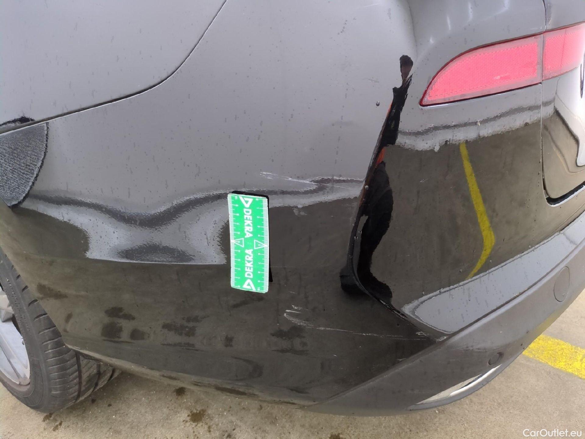  Hyundai  i30 HYUNDAI  Sport Wagon / 2020 / 5P / Break 1.0 T-GDI 120 DCT-7 MHEV CREATIVE SW #25