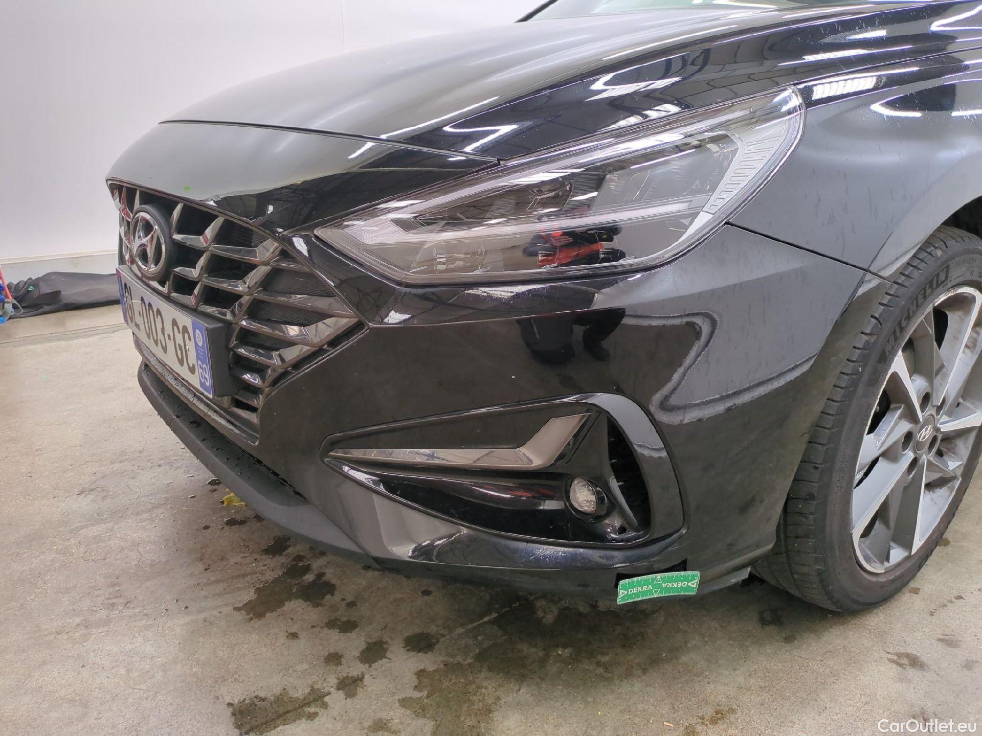  Hyundai  i30 HYUNDAI  Sport Wagon / 2020 / 5P / Break 1.0 T-GDI 120 DCT-7 MHEV CREATIVE SW #50