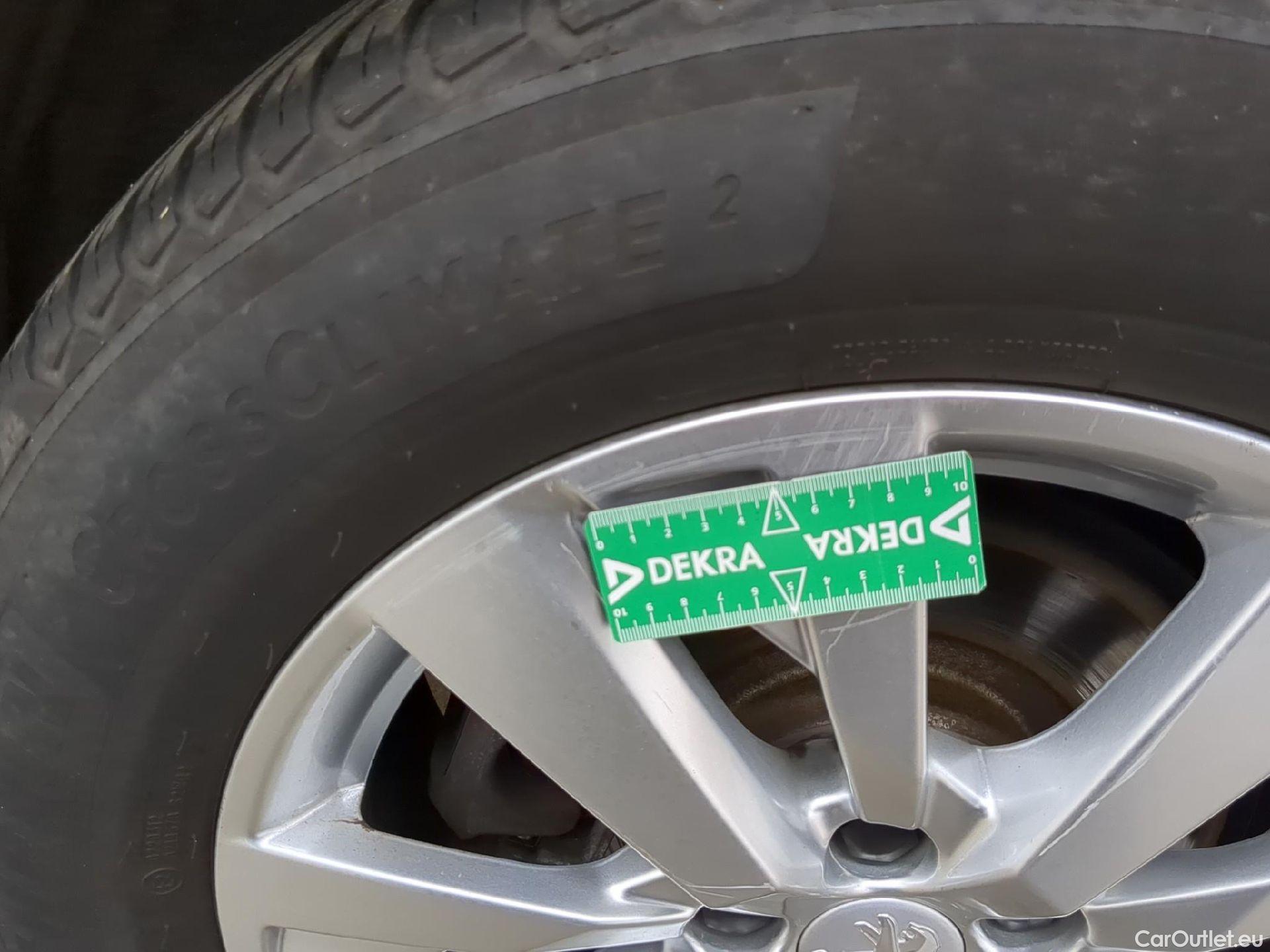  Peugeot  3008  Active Business 1.2 PureTech 130CV BVA8 E6d #9