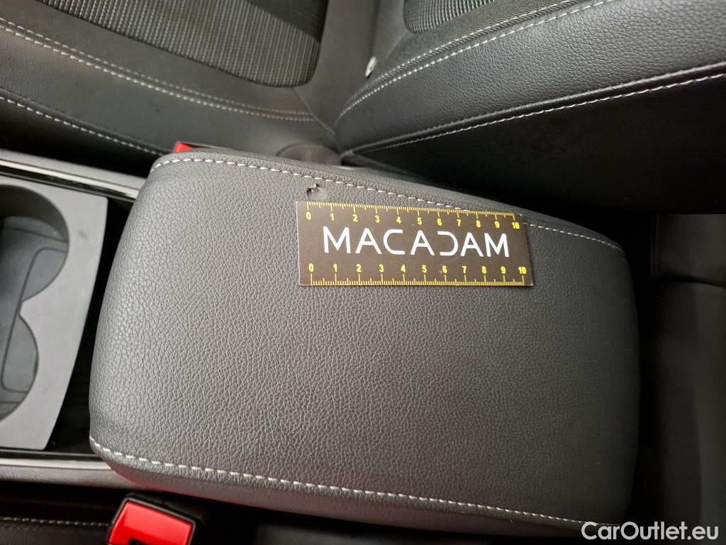  Opel   Grandland X Grandland X Business Elegance 1.5 130CV BVA8 6E #3