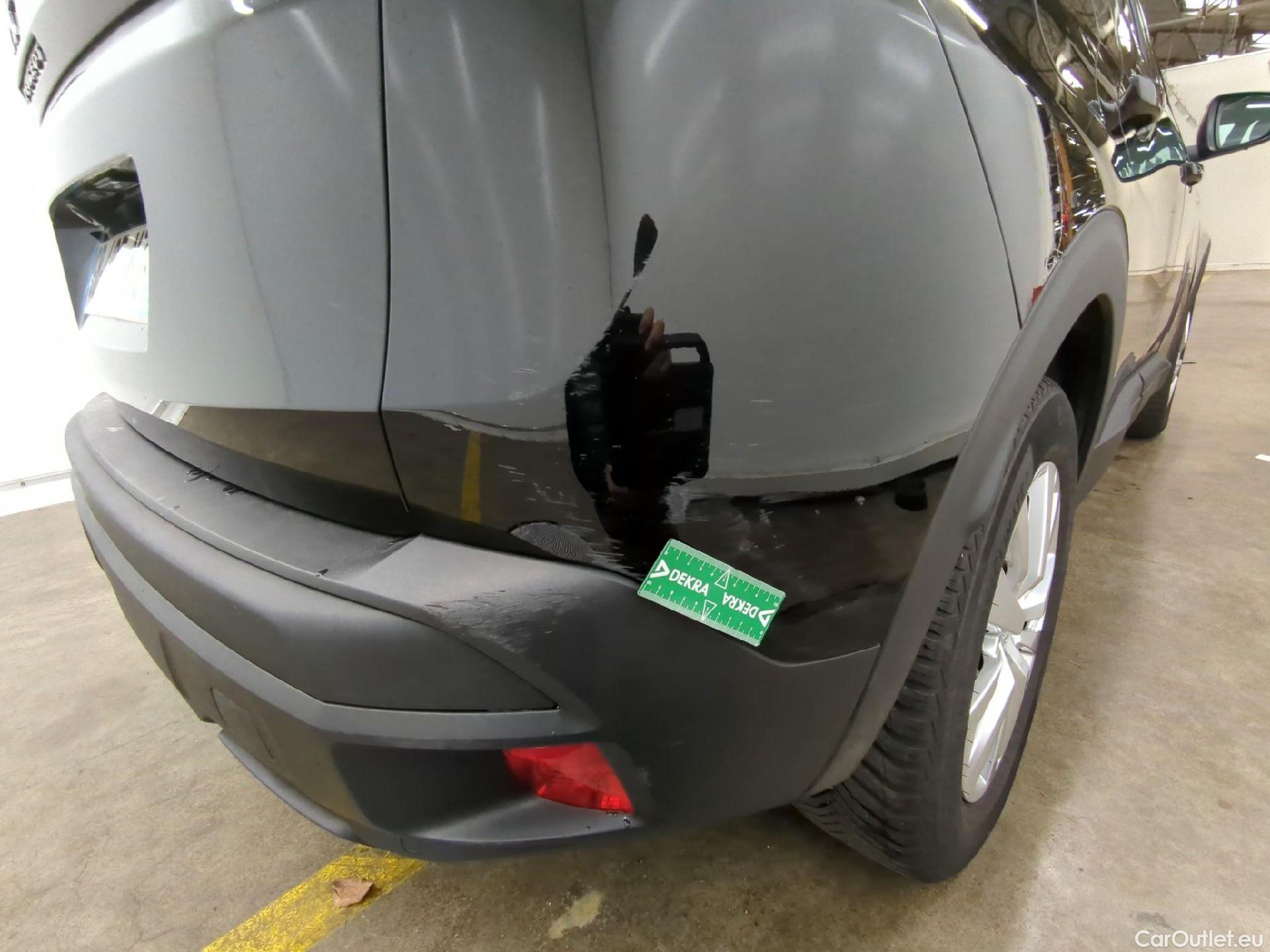  Peugeot  3008  Active Business 1.2 PureTech 130CV BVA8 E6d #28