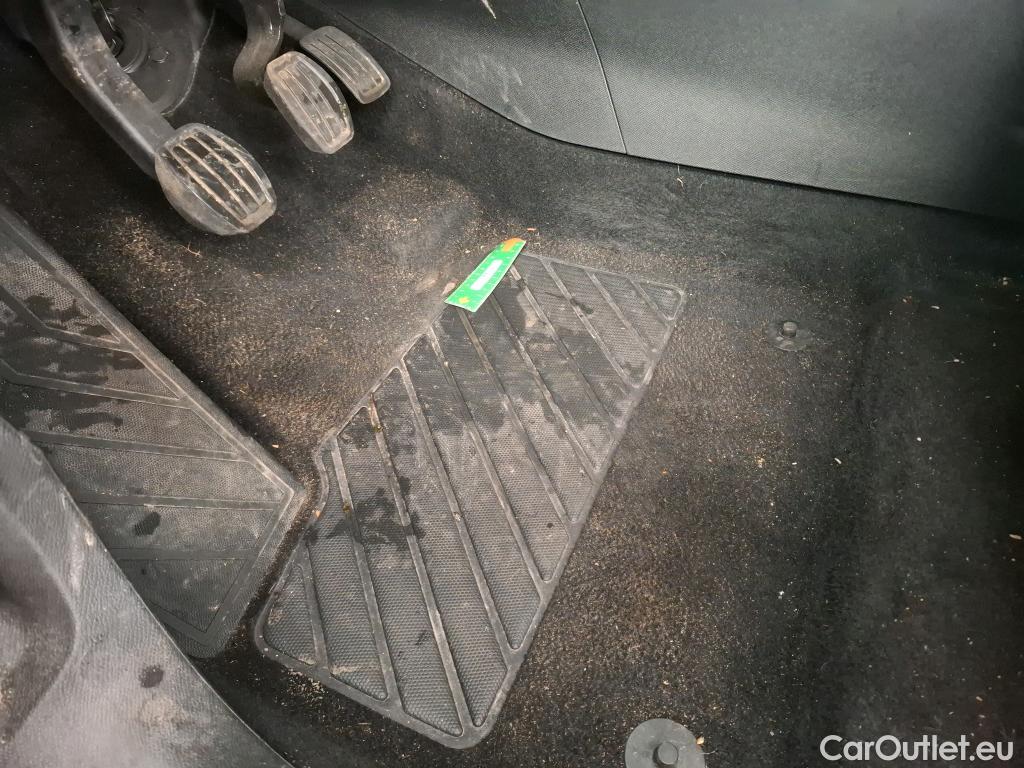  Peugeot  5008  Active Business 1.5 HDi 130CV BVM6 7 Sieges E6dT #21