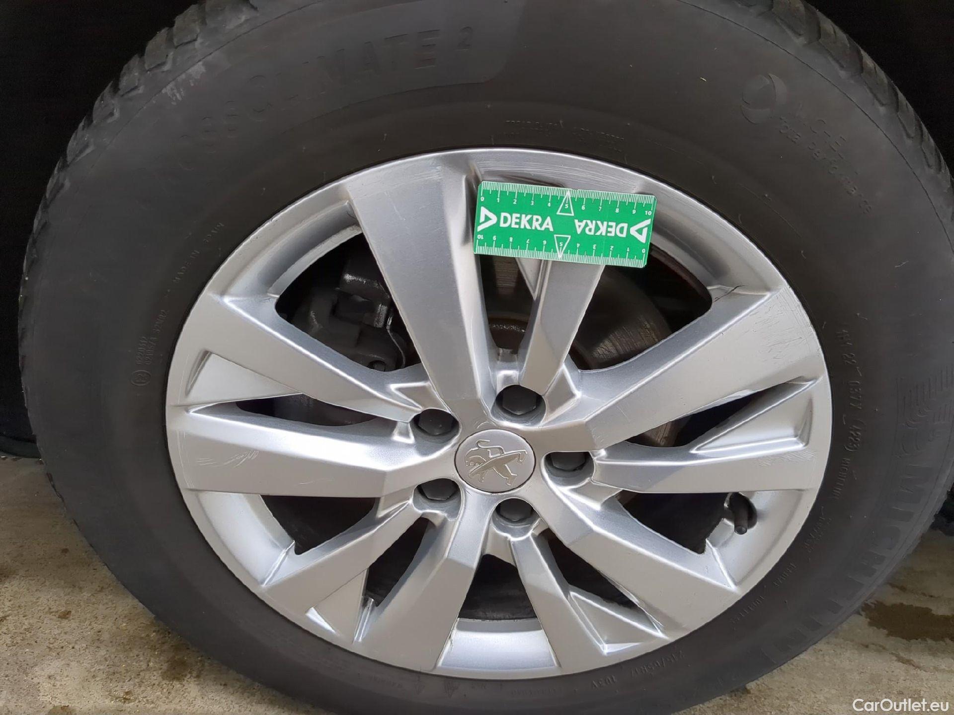  Peugeot  3008  Active Business 1.2 PureTech 130CV BVA8 E6d #6