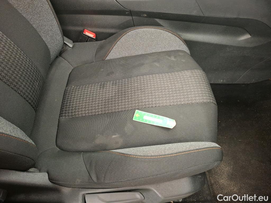  Peugeot  5008  Active Business 1.5 HDi 130CV BVM6 7 Sieges E6dT #29