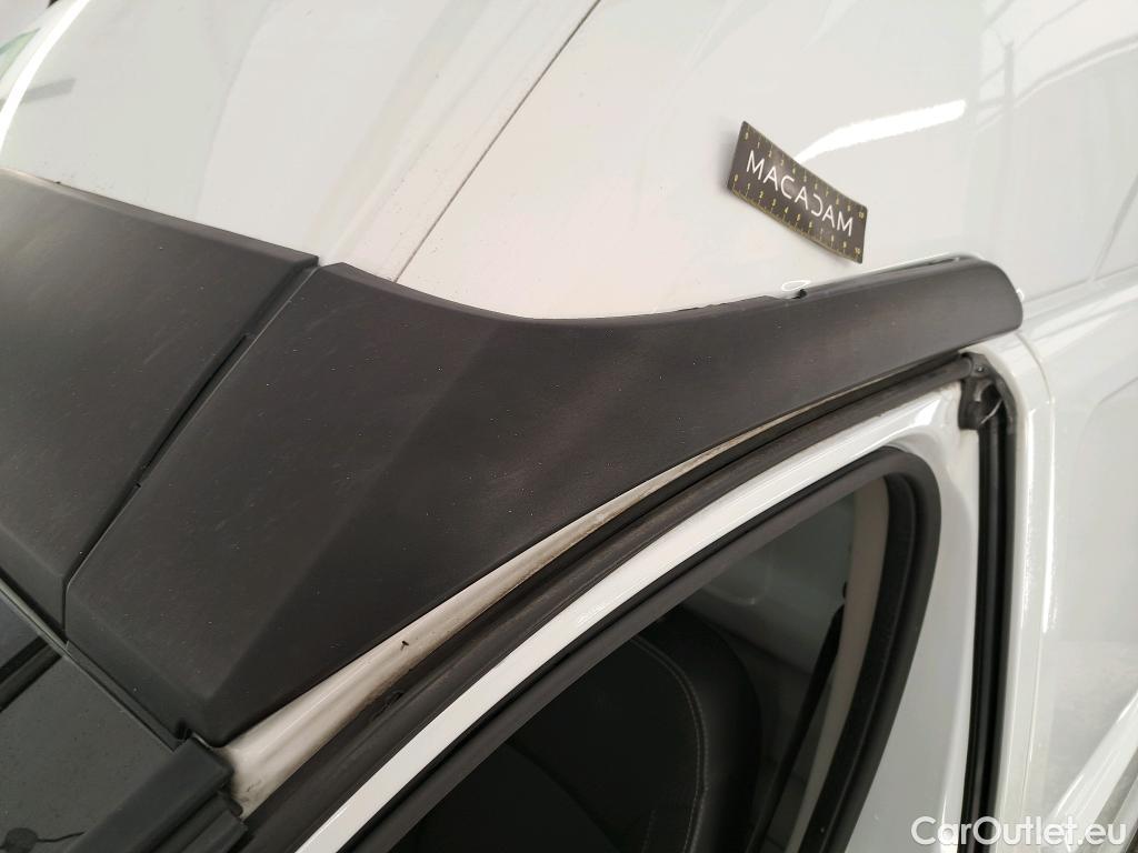  Renault  Trafic RENAULT  / 2019 / 4P / Fourgon tole NV FG GCF L2H2 1200 Energy dCi 145 #11