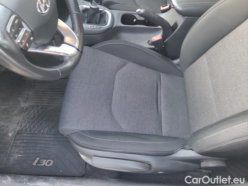  Hyundai  i30   cw (PD)(2017->)  kom.1.6CRDi 115 Smart #6