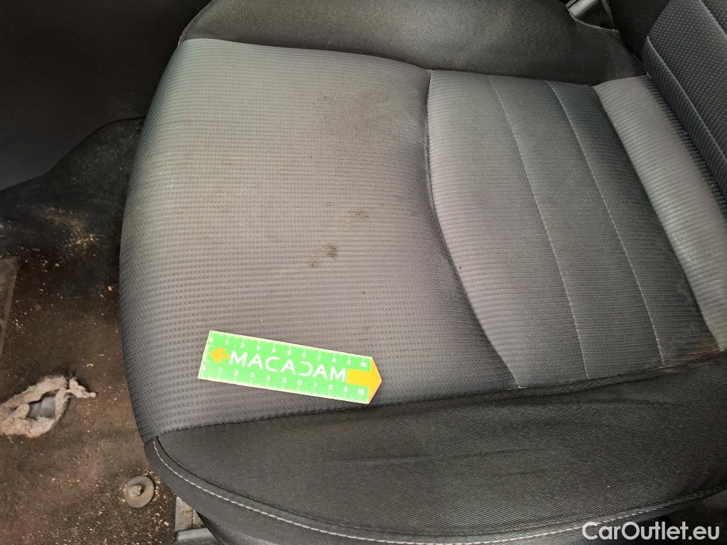  Mazda  CX-3  Dynamique 2.0 SKYACTIV-G 120CV BVM6 E6 #48