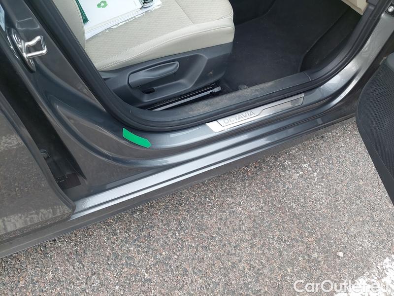  Skoda  Octavia  Lim. (NX3)(2020)  1.5TSI 110 Style 5d #17