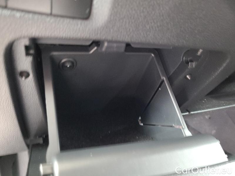  Skoda  Octavia  Combi (NX3)(2020) Oct.Combi 2.0TDI 110 Style AT #4