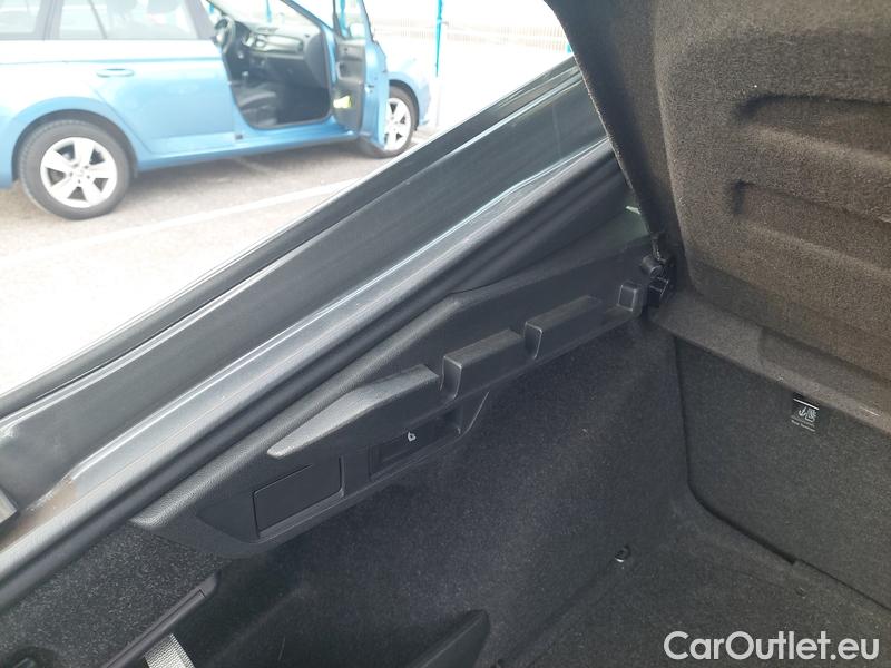  Skoda  Octavia  Lim. (NX3)(2020)  1.5TSI 110 Style 5d #10