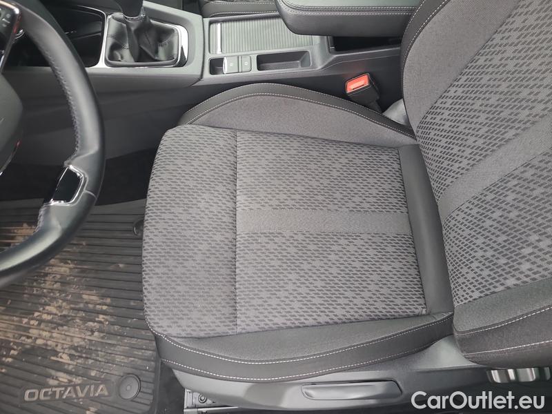  Skoda  Octavia  Lim. (NX3)(2020)  2.0TDI 85 Style 5d #14