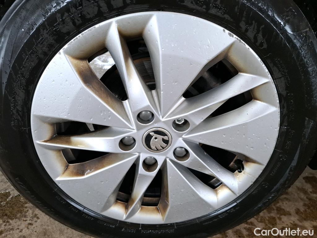  Skoda  Octavia  Berline Business 2.0 TDI 150CV BVA7 E6d #8