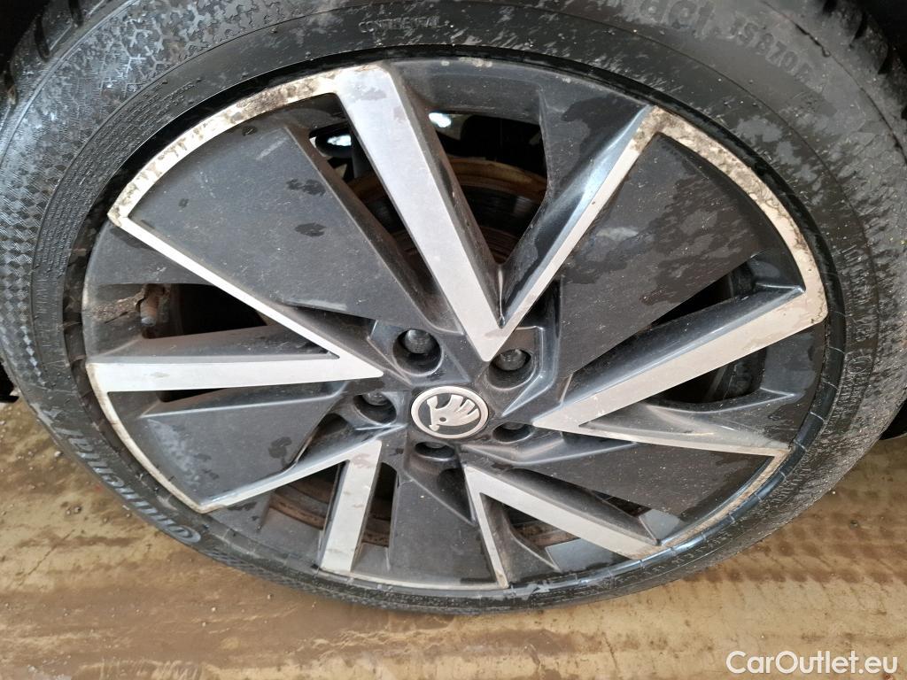  Skoda  Octavia SKODA  / 2020 / 5P / Berline 1.4 TSI PHEV iV 204 DSG6e Business #34