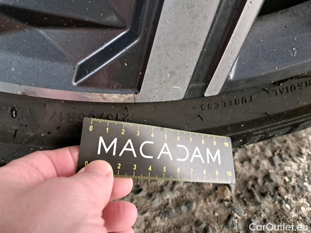  Hyundai  Tucson  Business Mild-Hybrid 2WD 1.6 CRDI 135CV BVA7 E6d #9