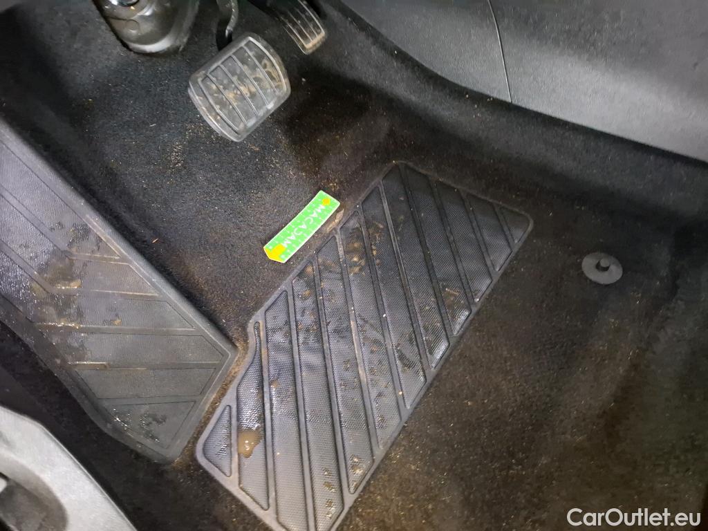  Peugeot  3008  Allure Pack 1.2 PureTech 130CV BVA8 E6d #11