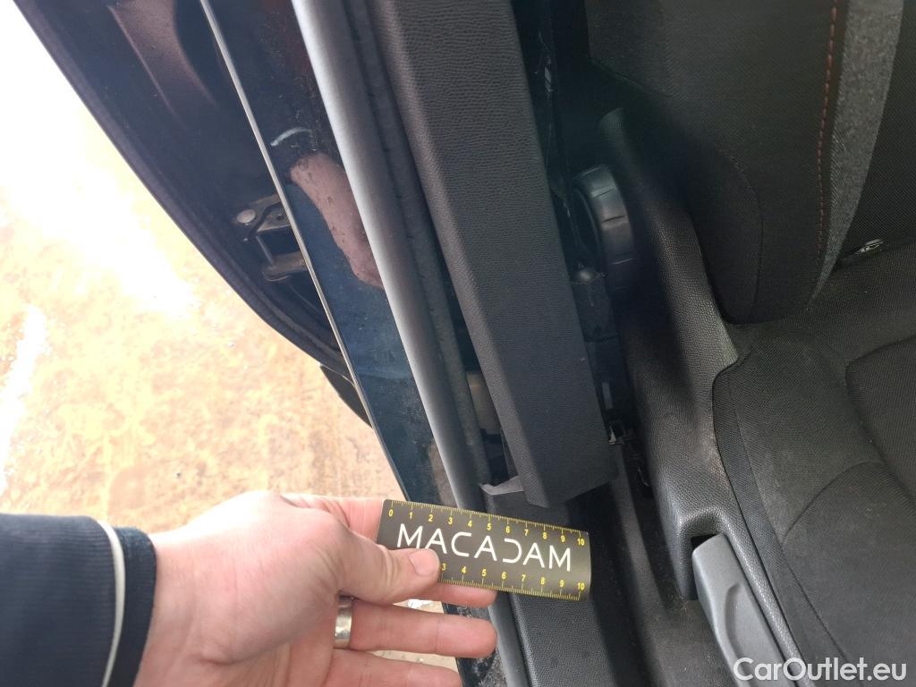  Peugeot  3008  Active Pack 1.5 HDi 130CV BVA8 E6d #31