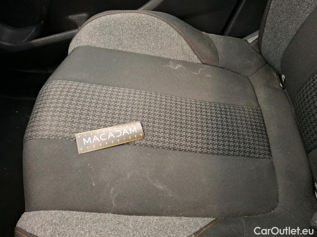  Peugeot  3008  Active Pack 1.5 HDi 130CV BVA8 E6d #28