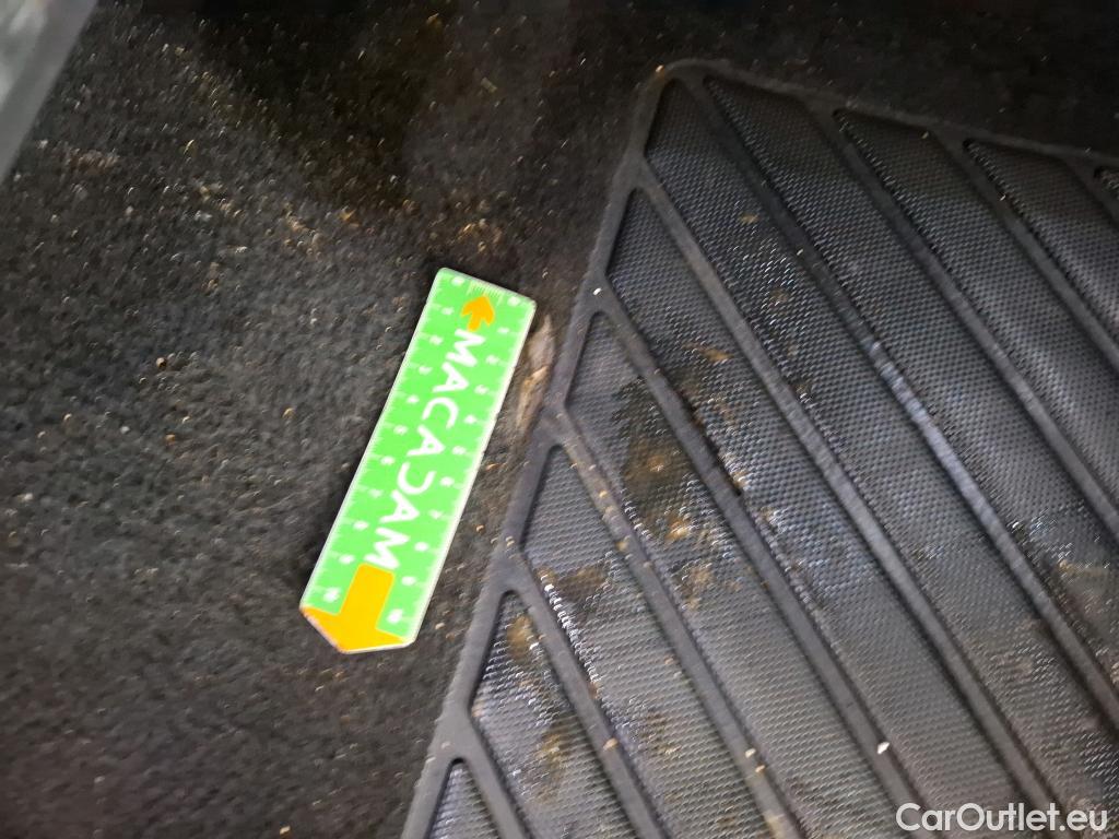  Peugeot  3008  Allure Pack 1.2 PureTech 130CV BVA8 E6d #12