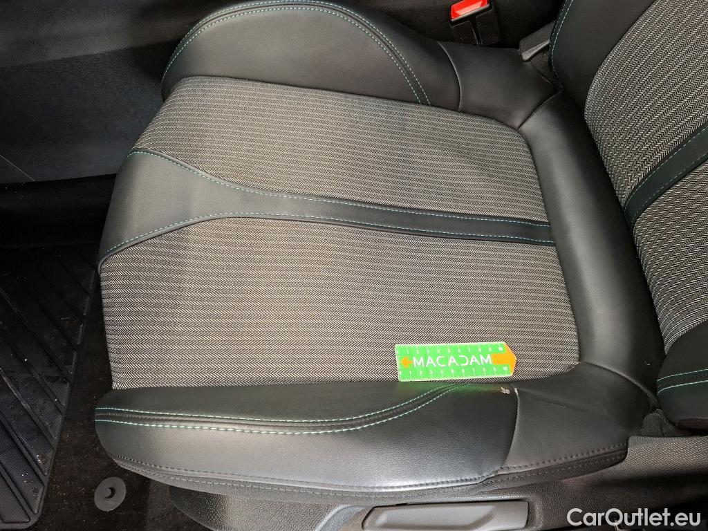  Peugeot  3008  Allure Pack 1.2 PureTech 130CV BVA8 E6d #8