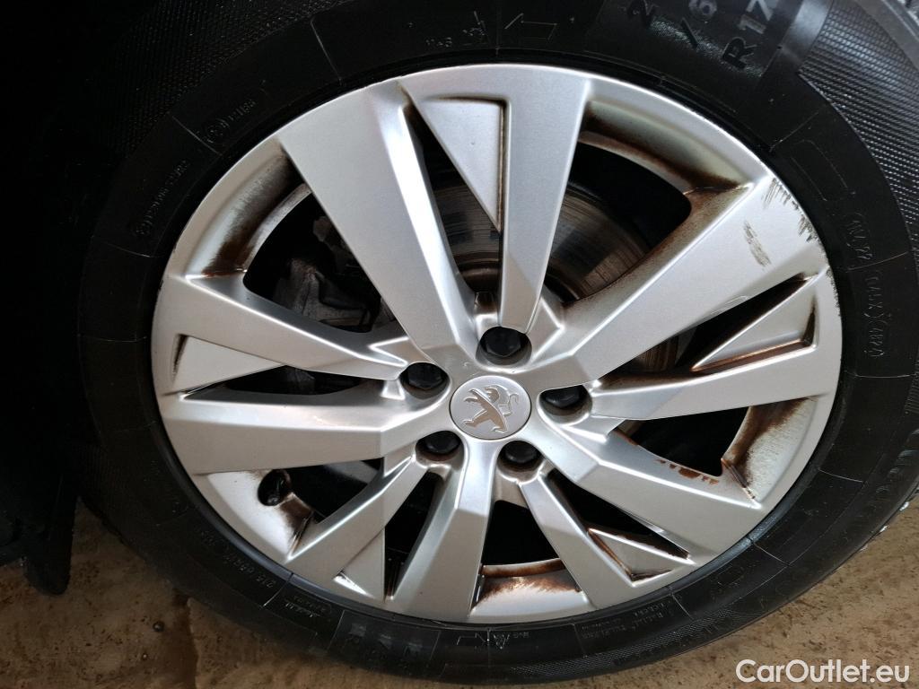  Peugeot  3008  Active Pack 1.5 HDi 130CV BVA8 E6d #15