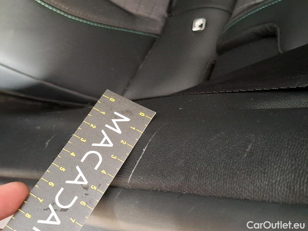  Peugeot  2008  Allure Business 1.5 HDi 130CV BVA8 E6d #59