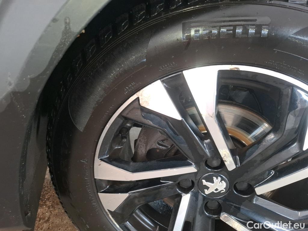  Peugeot  2008  Allure Business 1.5 HDi 130CV BVA8 E6d #75