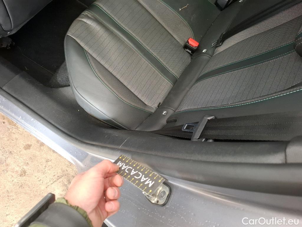  Peugeot  2008  Allure Business 1.5 HDi 130CV BVA8 E6d #58