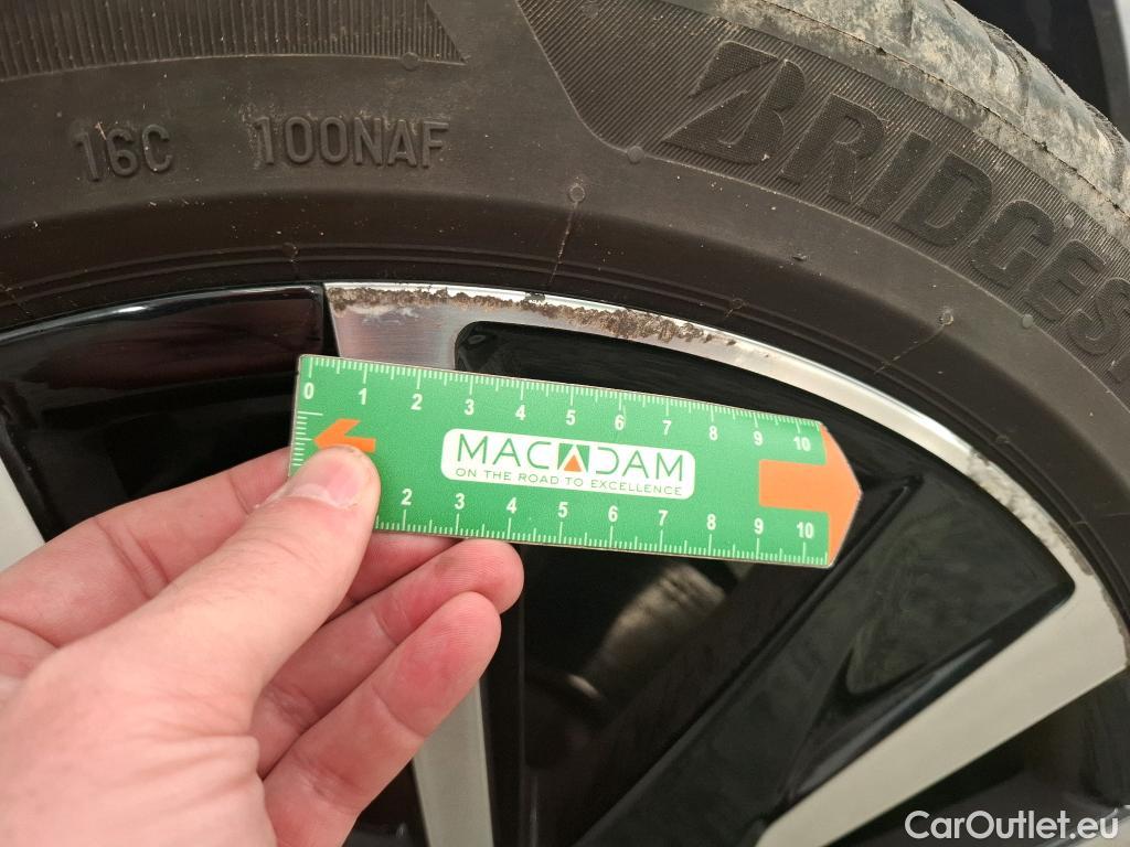  Peugeot  508 PEUGEOT  SW / 2018 / 5P / Break HYBRID 225 E-EAT8 GT LINE #38