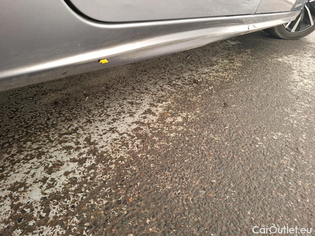  Peugeot  508 PEUGEOT  SW / 2018 / 5P / Break HYBRID 225 E-EAT8 GT LINE #1