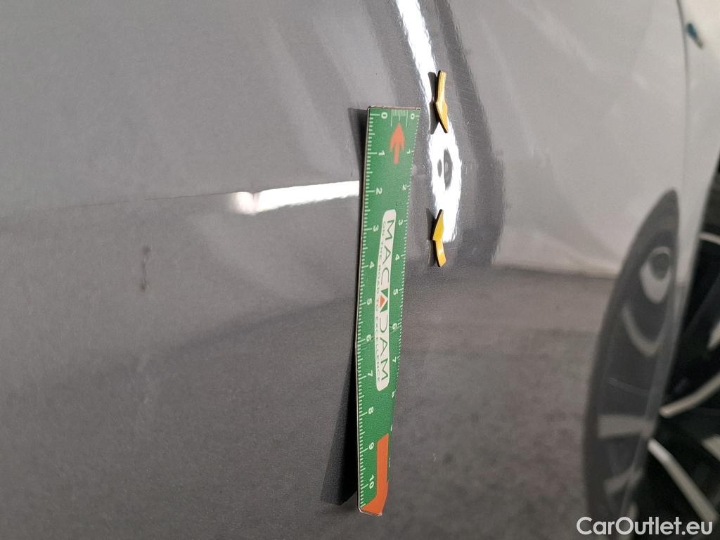  Peugeot  508 PEUGEOT  SW / 2018 / 5P / Break HYBRID 225 E-EAT8 GT LINE #49