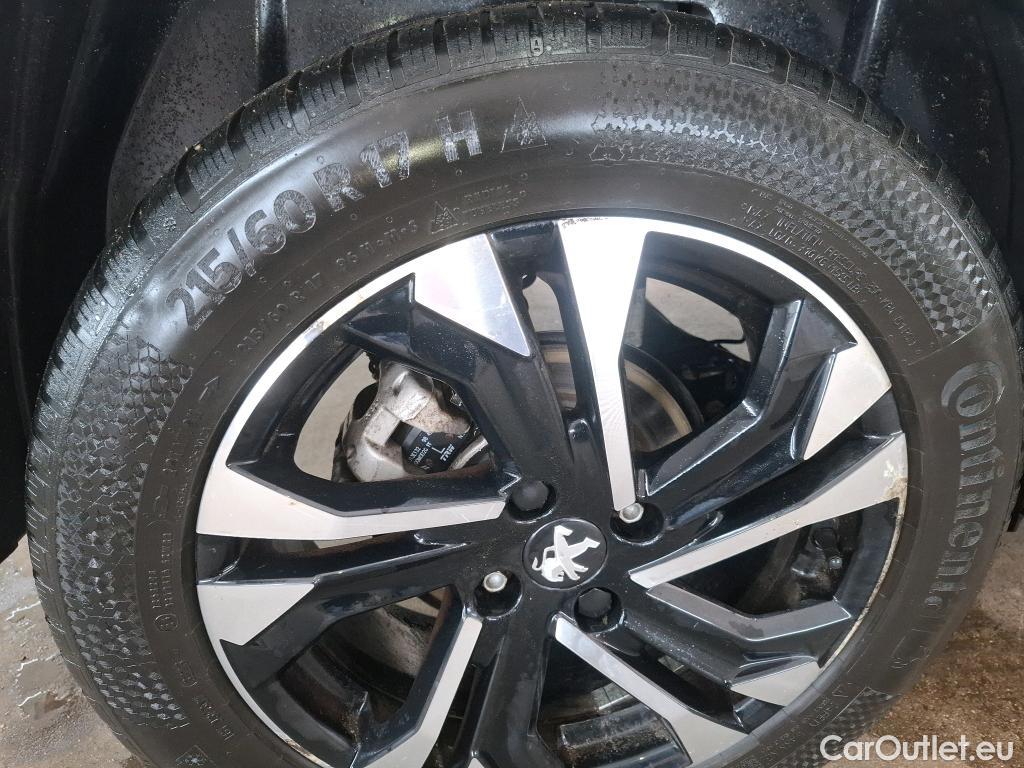  Peugeot  2008  Allure Business 1.5 HDi 130CV BVA8 E6d #68