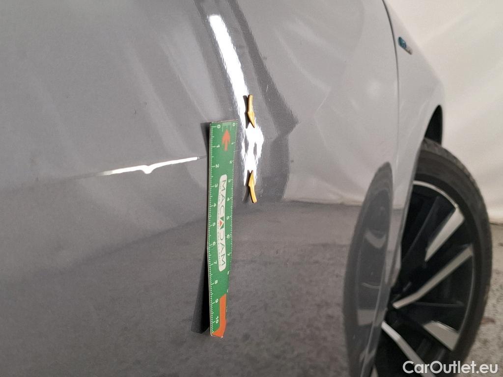  Peugeot  508 PEUGEOT  SW / 2018 / 5P / Break HYBRID 225 E-EAT8 GT LINE #50