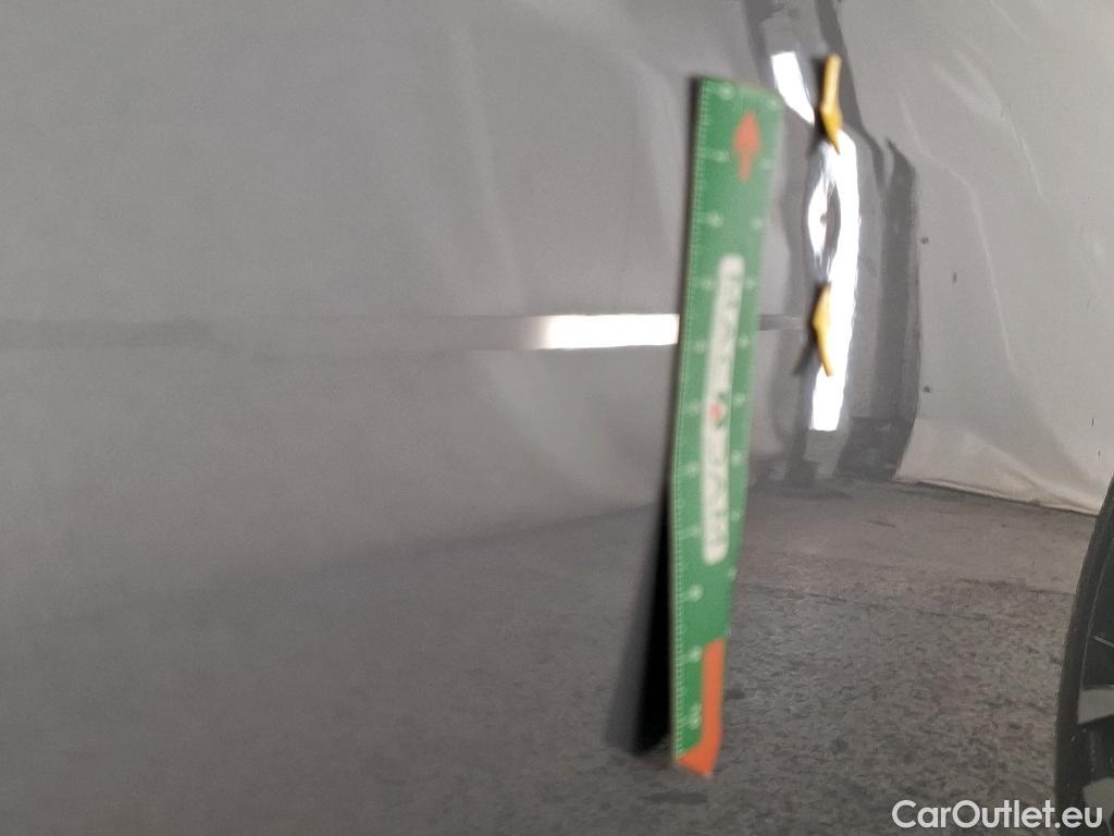  Peugeot  508 PEUGEOT  SW / 2018 / 5P / Break HYBRID 225 E-EAT8 GT LINE #47