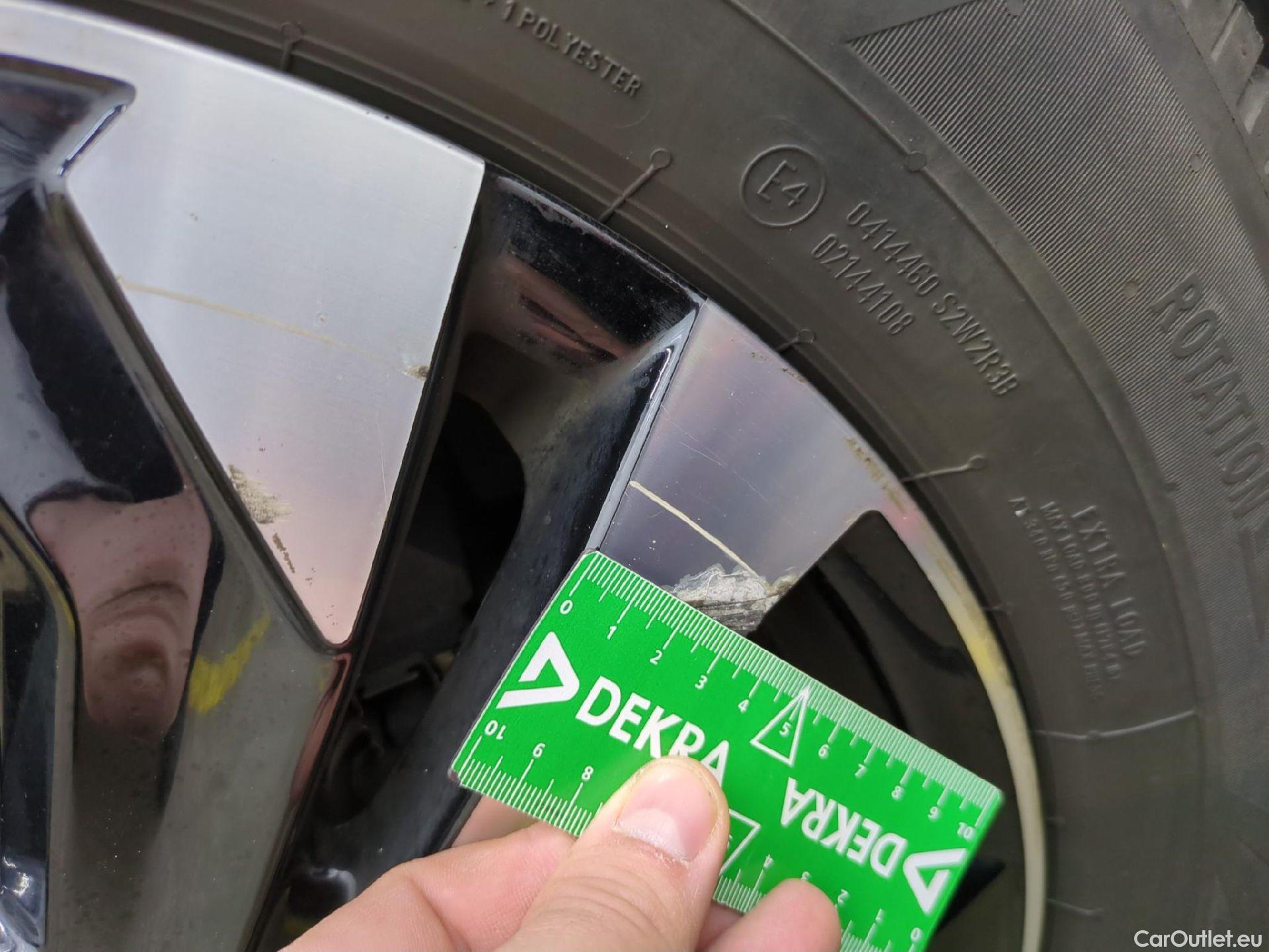  Peugeot  2008  Allure Business 1.2 PureTech 130CV BVA8 E6d #26