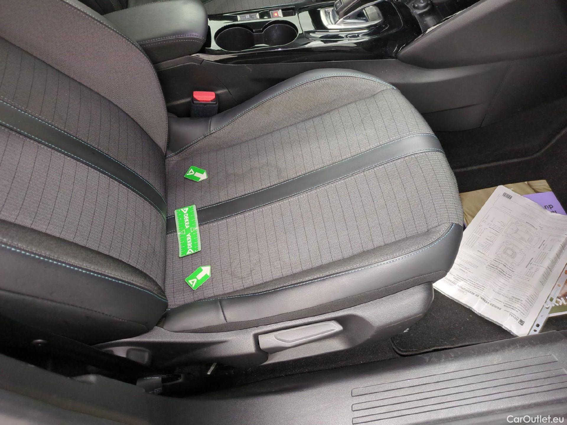  Peugeot  2008  Allure Business 1.2 PureTech 130CV BVA8 E6d #6