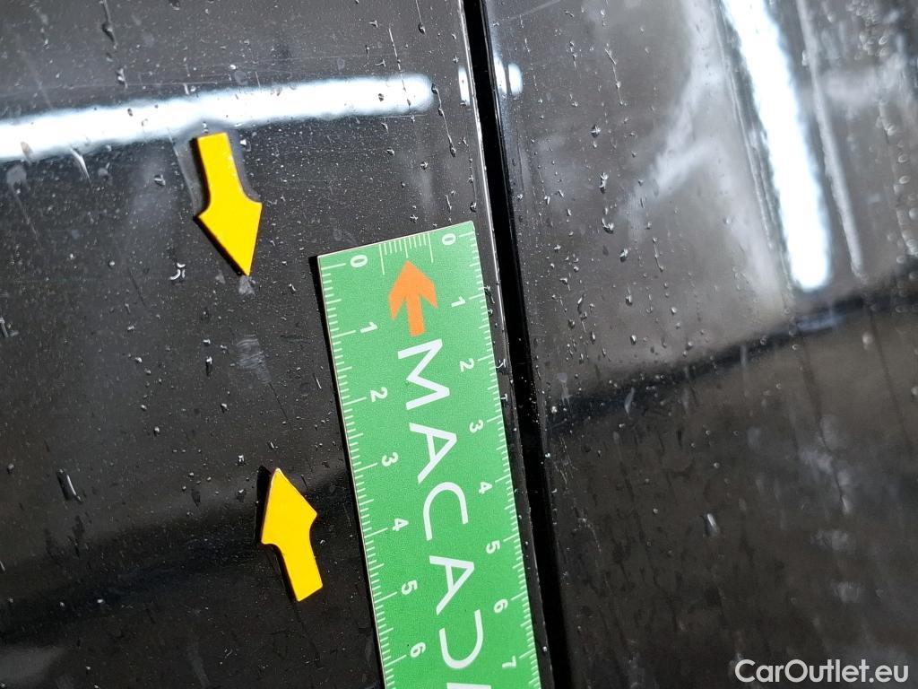  Mercedes  A-Klasse MERCEDES-BENZ Classe A Compact / 2018 / 5P / Berline A 180 d Business Line #17