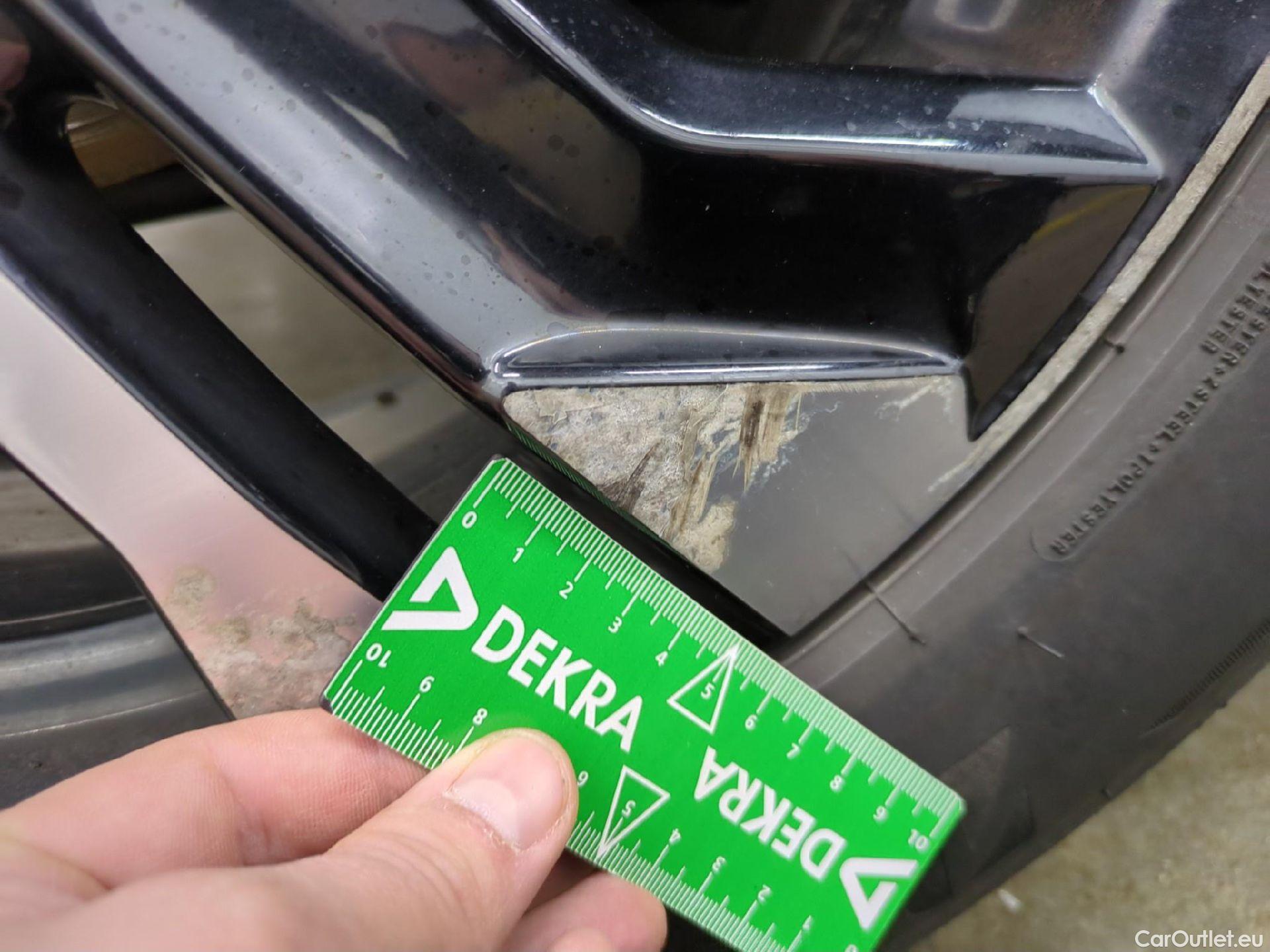  Peugeot  2008  Allure Business 1.2 PureTech 130CV BVA8 E6d #48