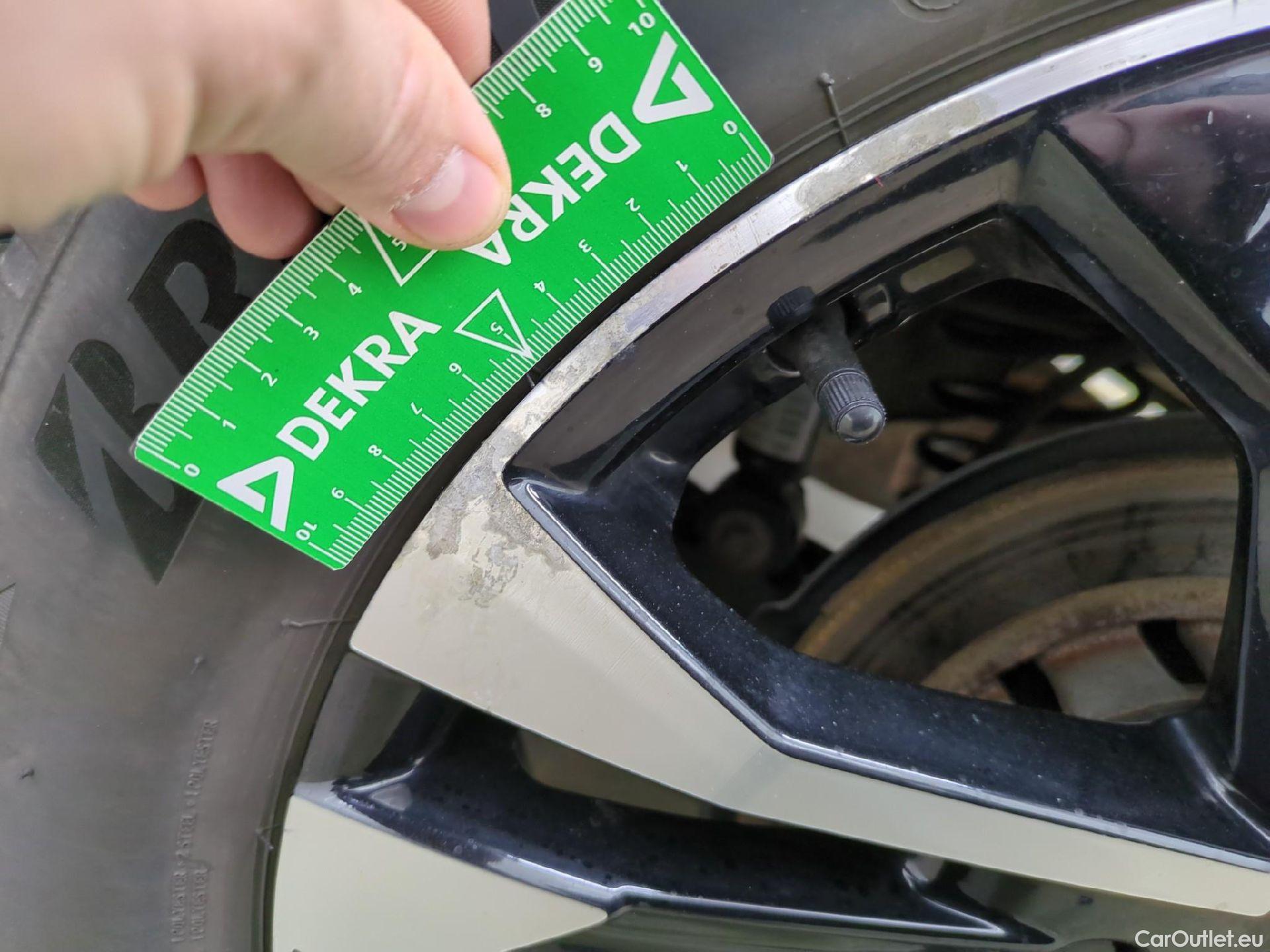  Peugeot  2008  Allure Business 1.2 PureTech 130CV BVA8 E6d #38