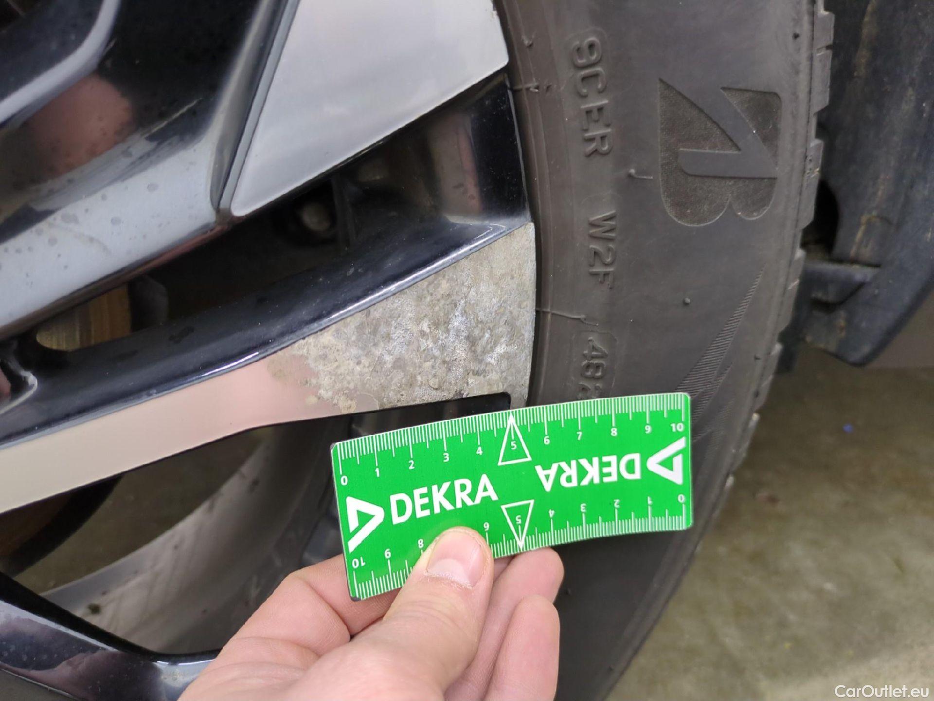  Peugeot  2008  Allure Business 1.2 PureTech 130CV BVA8 E6d #47