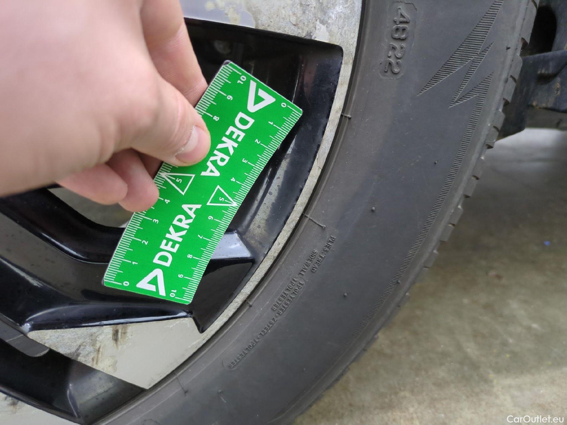  Peugeot  2008  Allure Business 1.2 PureTech 130CV BVA8 E6d #46