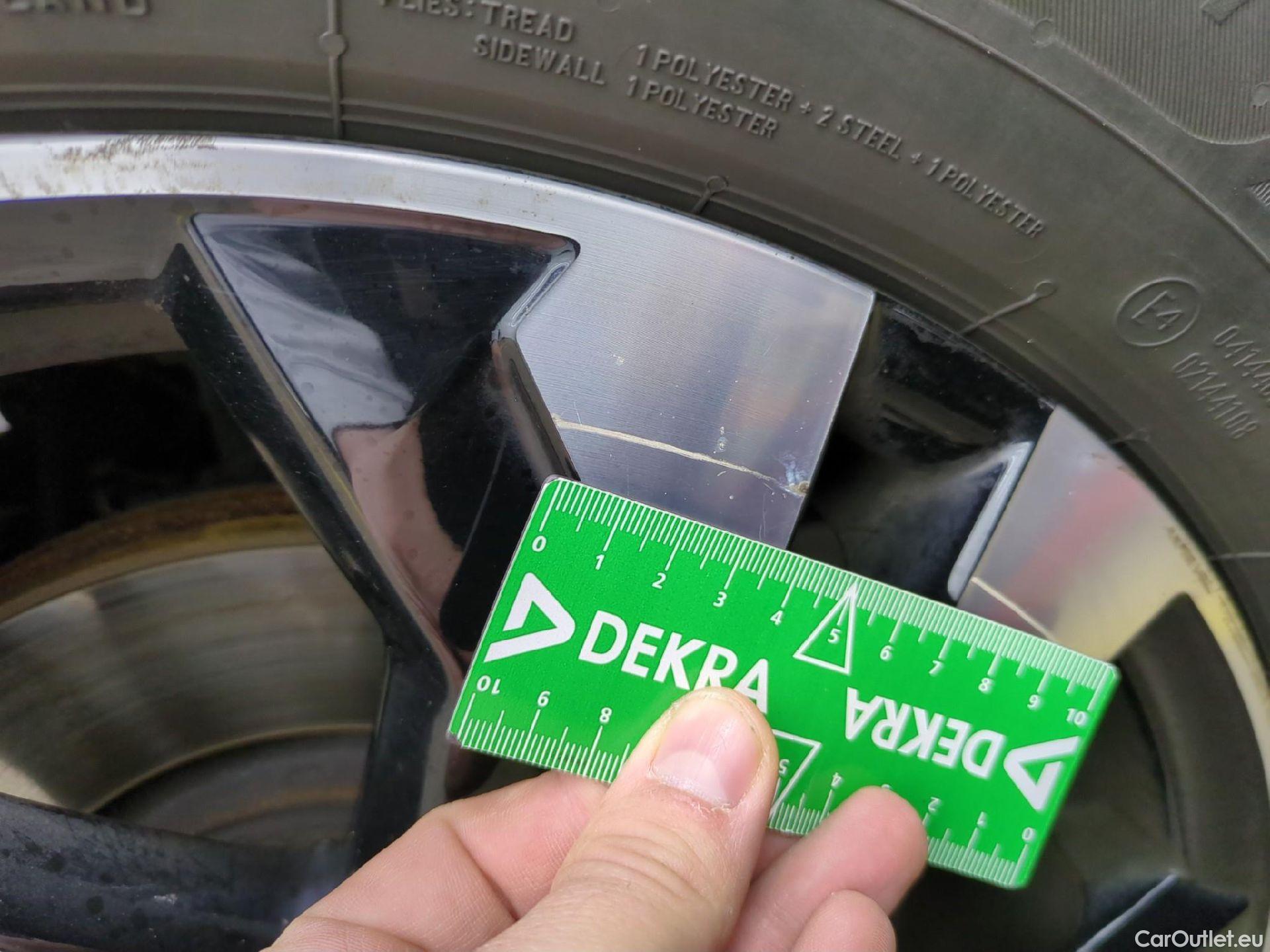  Peugeot  2008  Allure Business 1.2 PureTech 130CV BVA8 E6d #20