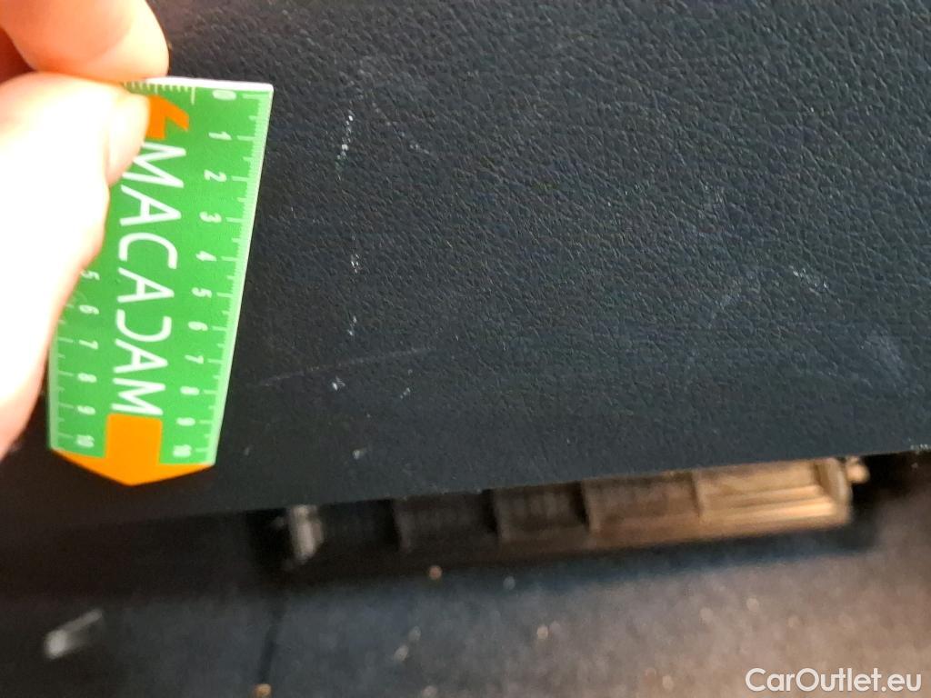  Mercedes  A-Klasse MERCEDES-BENZ Classe A Compact / 2018 / 5P / Berline A 180 d Business Line #14