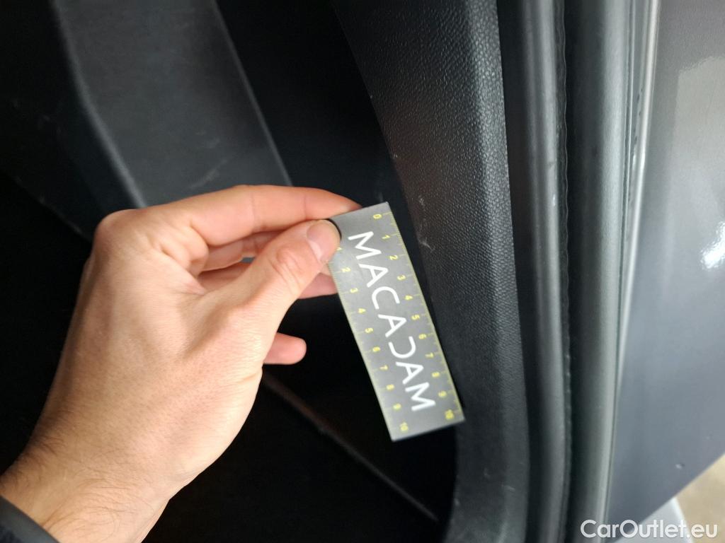  Peugeot  2008  Allure Pack 1.5 HDi 130CV BVA8 E6d #24