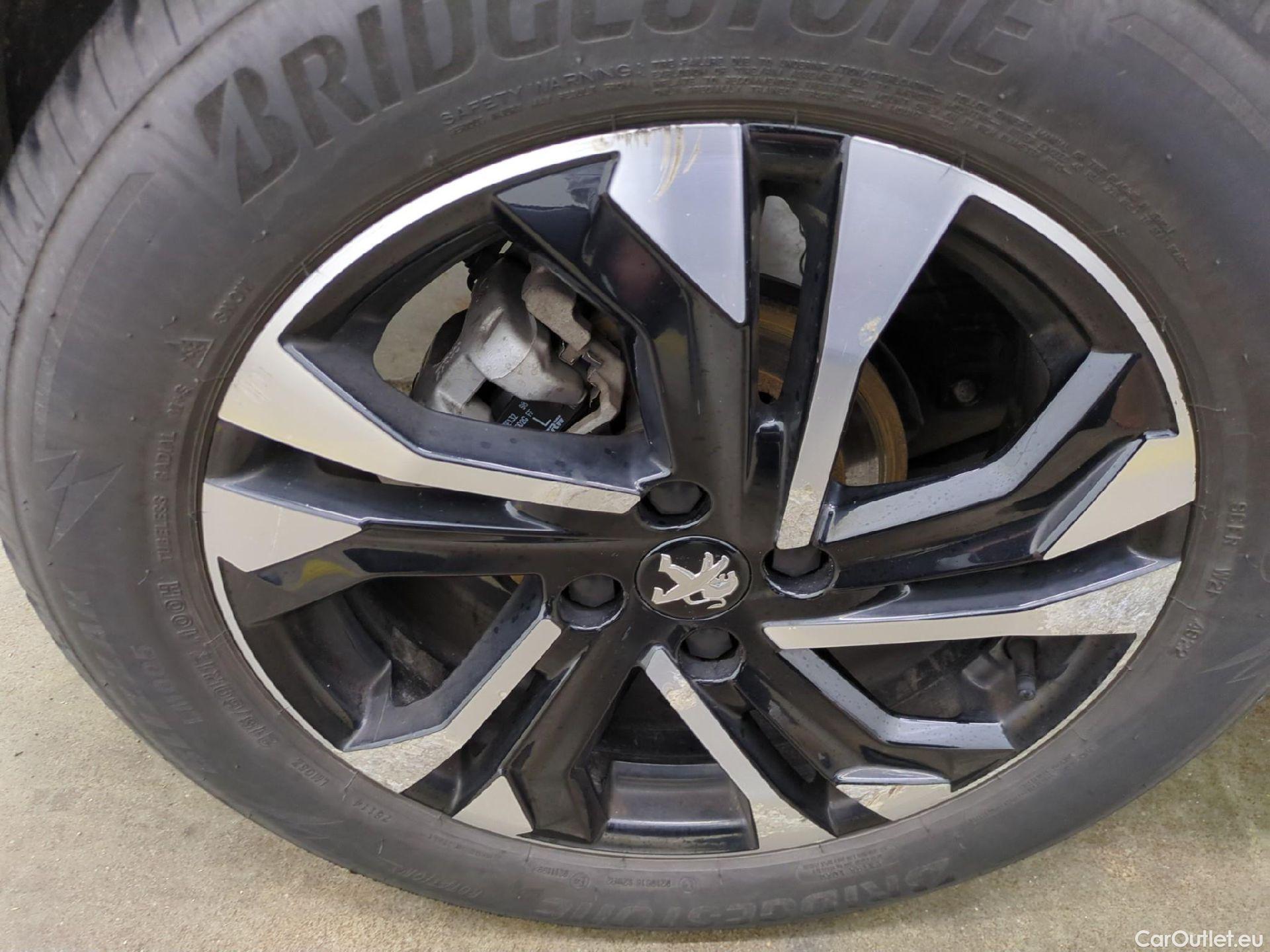  Peugeot  2008  Allure Business 1.2 PureTech 130CV BVA8 E6d #44