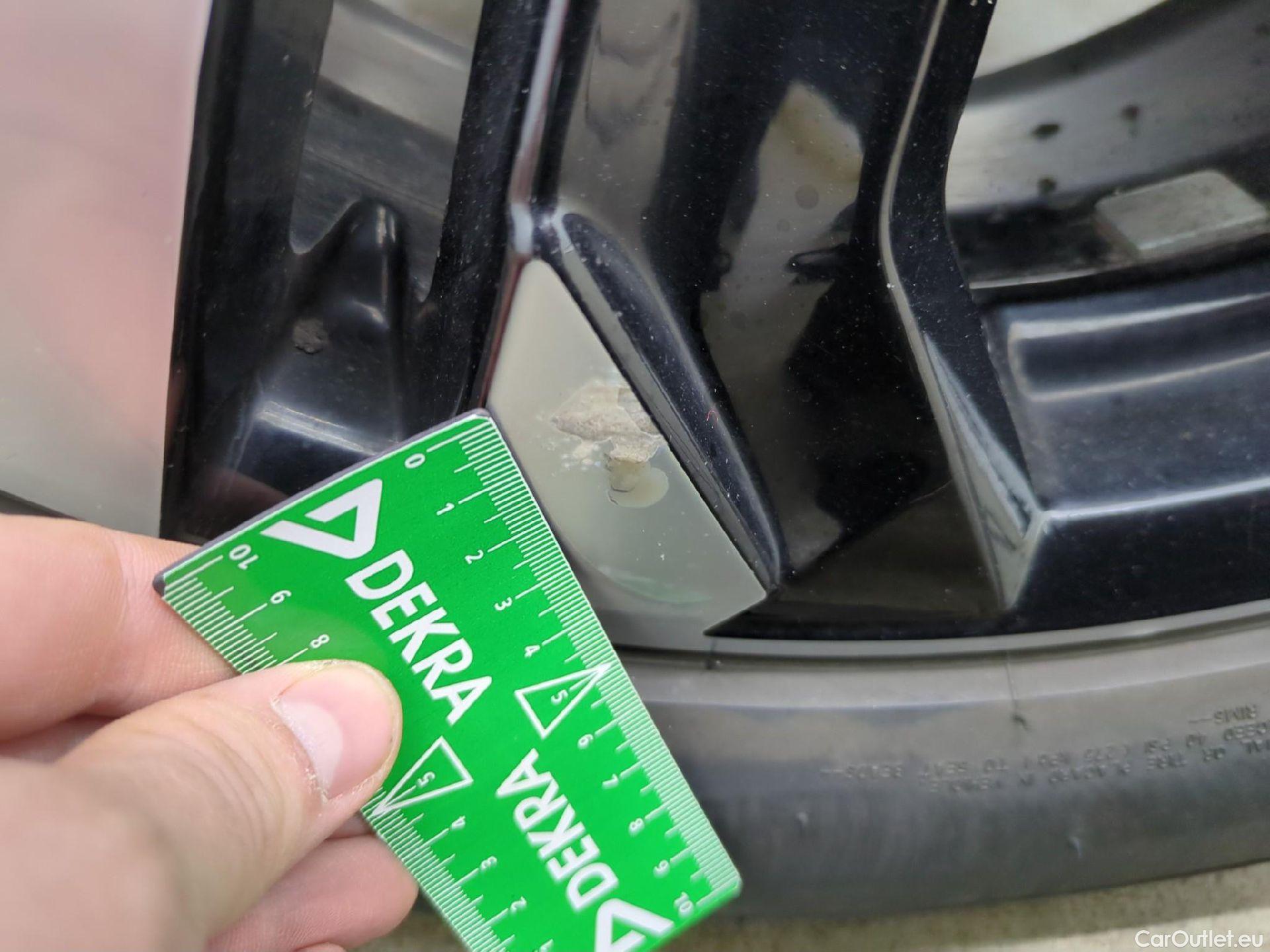  Peugeot  2008  Allure Business 1.2 PureTech 130CV BVA8 E6d #36