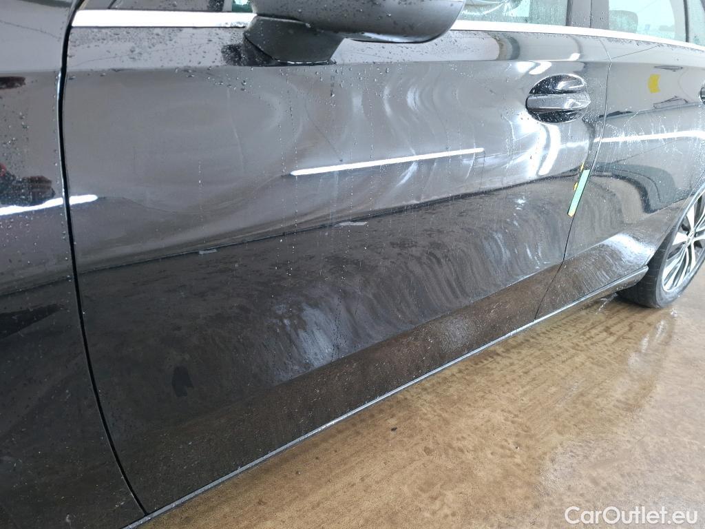  Mercedes  A-Klasse MERCEDES-BENZ Classe A Compact / 2018 / 5P / Berline A 180 d Business Line #15